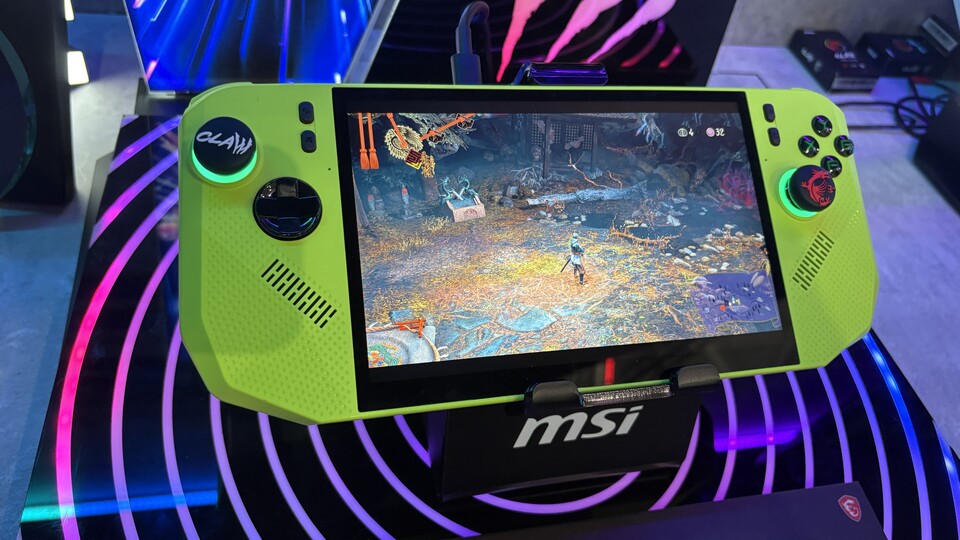 Die MSI Claw A8 wird in verschiedenen Farben verfügbar sein. (Bildquelle: Jakob ErckertGameStar Tech)