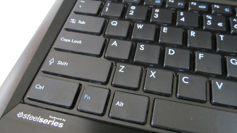 Das Keyboard des MSI GX60 wurde in Zusammenarbeit mit Steelseries entwickelt und klickt gut. Besonderheiten oder herausragende Qualität bietet das Tastenbrett aber trotzdem nicht.