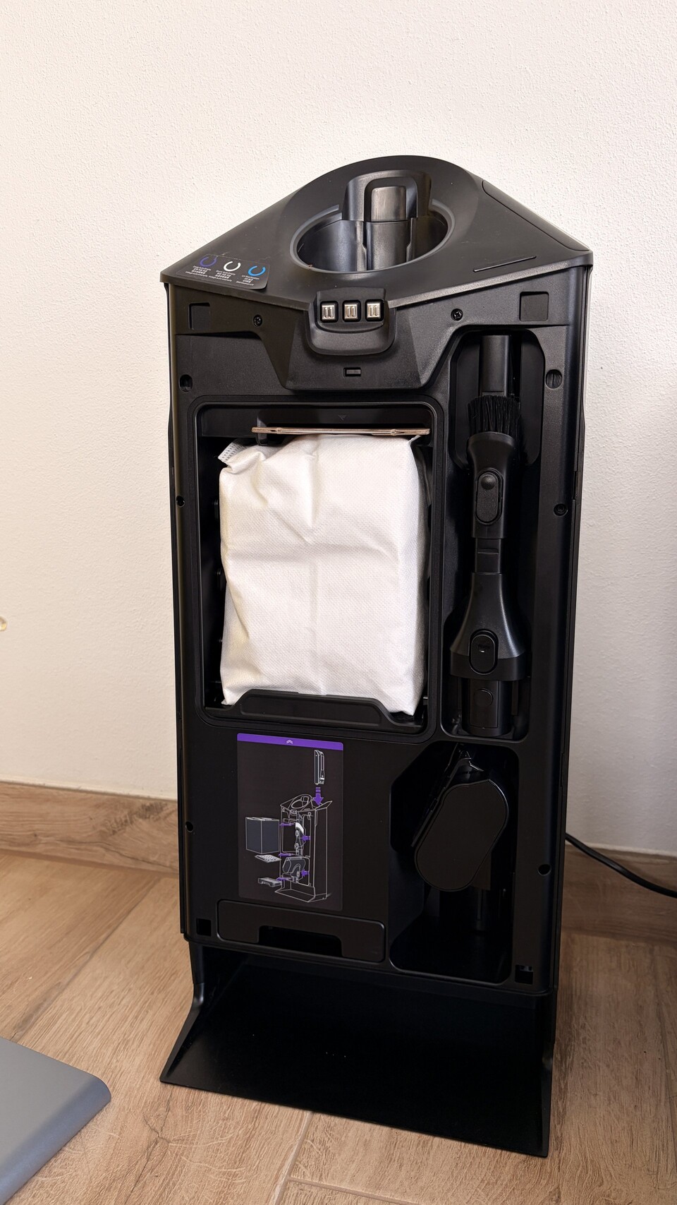 Der geöffnete V50.