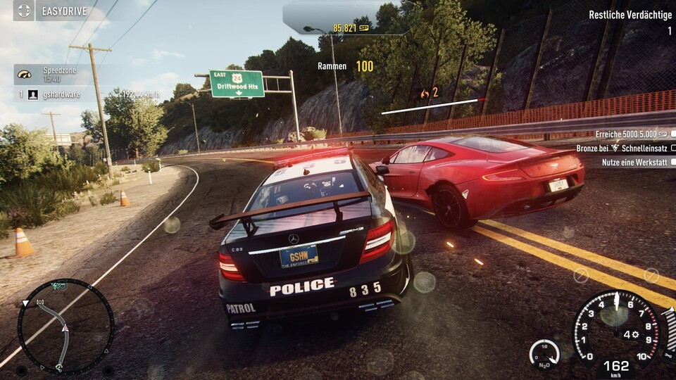 In Need for Speed: Rivals spielen wir wahlweise einen Cop oder einen Raser, die Spielwelt ist mit gut 160 Kilometern Straßennetz sehr groß.
