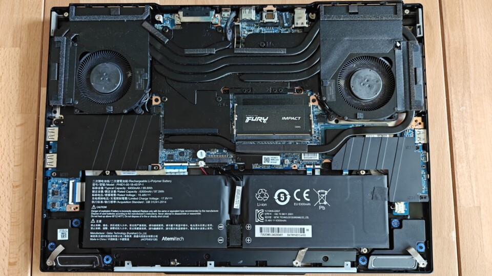 Das Kühlsystem im Neo 16 fällt üppig aus.