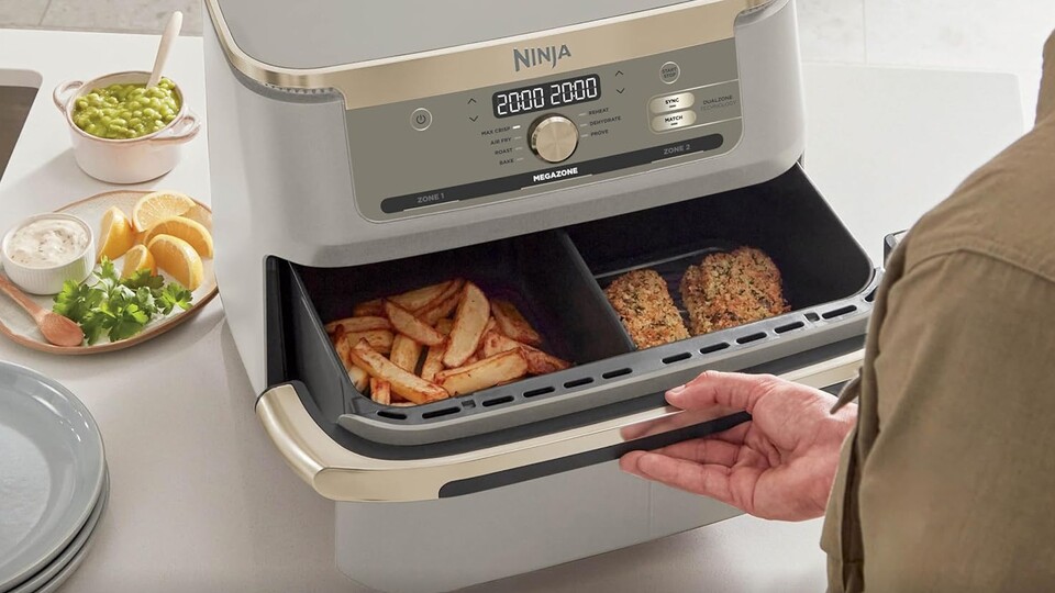 Mit einem Airfryer gelingen euch Gerichte wie aus der Sterneküche in kürzester Zeit.