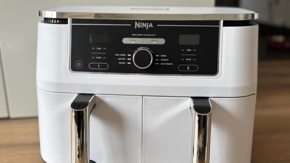 For me, the Ninja Foodi Max Dual Zone is the best Airfryer - it brings everything you need and the two chambers are awesome.