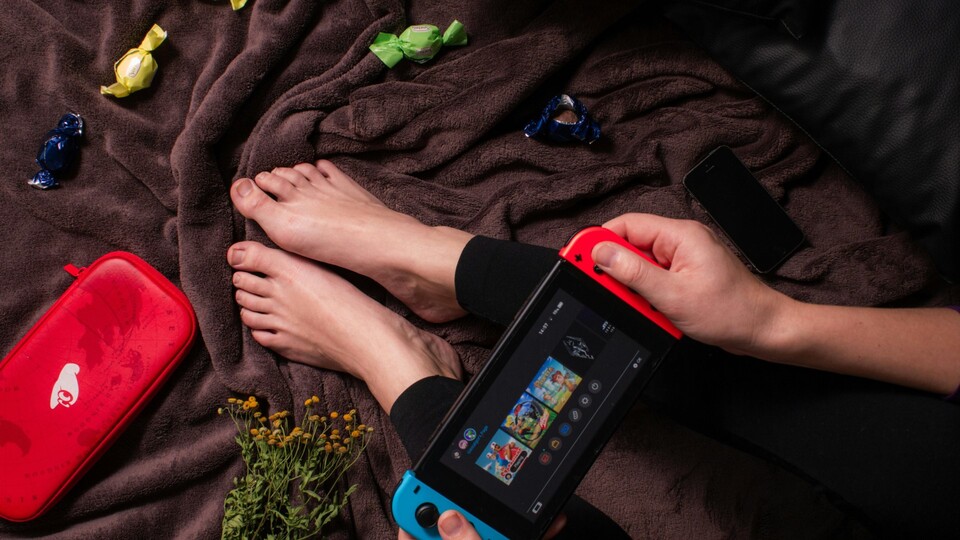Jonas geht es beim Spielen zu zweit um den Spaß und nicht ums Gewinnen. Beide sollen unabhängig davon, wie versiert sie beim Gaming sind, das Erlebnis genießen können. Eine wunderbare Einstellung. (Bildquelle: Lucie Li von pexels)