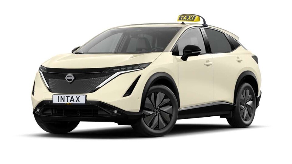 Auch in Deutschland gibt es Elektrotaxis, hier ein E-Auto von Nissan (Quelle: Taxi heute Intax)