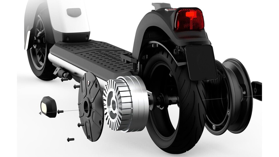 Der kräftige Hinterrad-Motor beschleunigt zügig auf die in Deutschland erlaubte Höchstgeschwindigkeit.