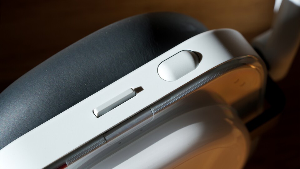 Die Bedienung über Roller und Paddle funktioniert bestens. (Bildquelle: GameStar Tech)