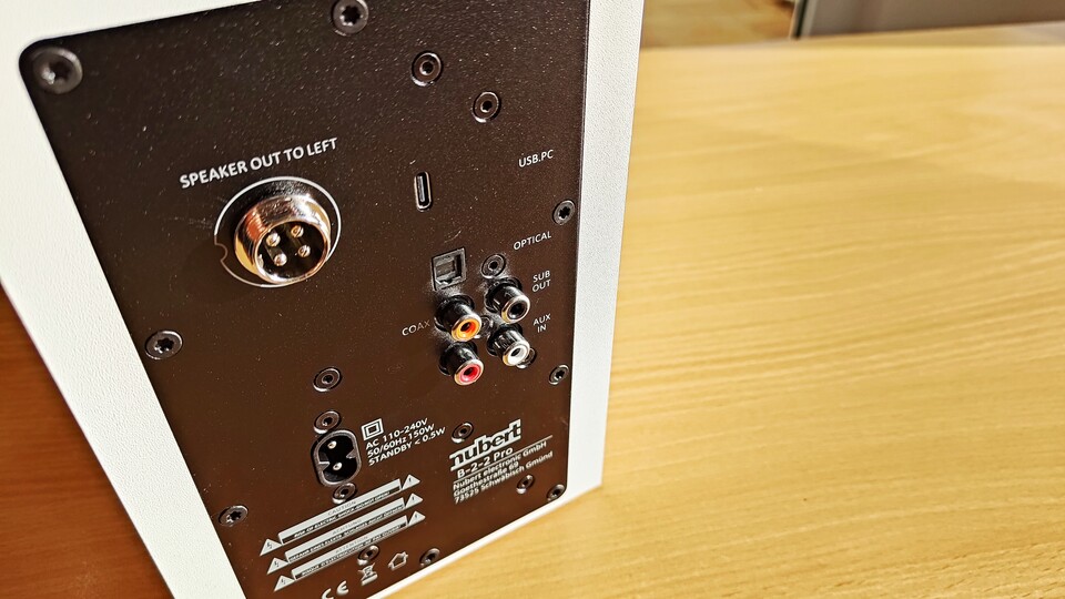 Die Rückseite der Haupt-Box.