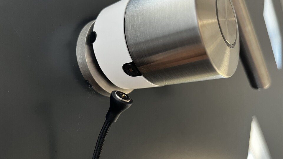 Das spezielle Ladekabel ist mir ein Dorn im Auge – beim Vorgänger setzte Nuki auf USB C zu USB C.