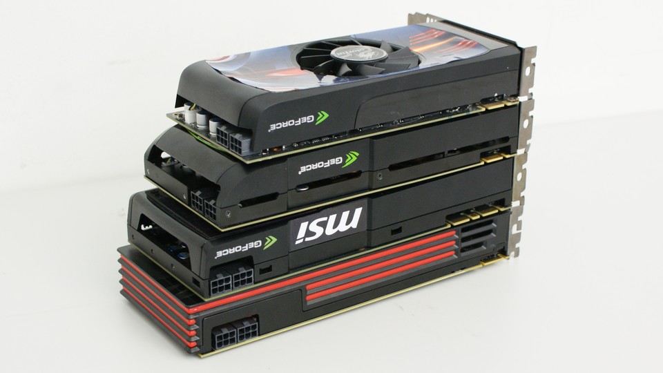 Von oben: Geforce GTX 460, GTX 560, GTX 470 und Radeon HD 6870.
