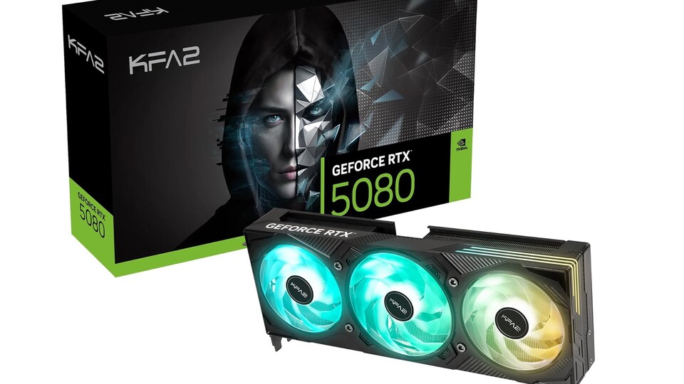 Schön und beleuchtet: Diese RTX 5080 hat schickes RGB an den Lüftern und der Seite.