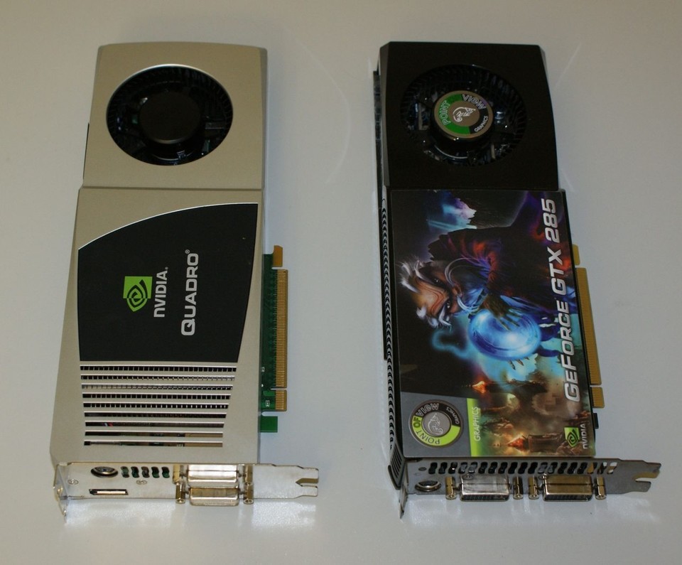 Quadro FX 5800 (links) und eine Geforce GTX 285.