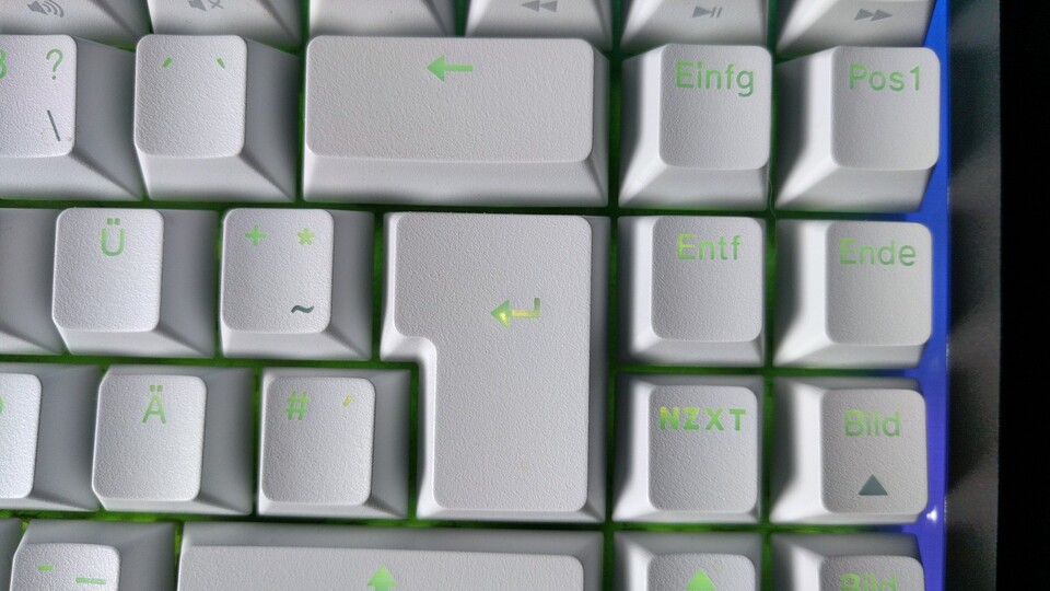 Das Beleuchtungsschema lässt sich nur via Software, dafür aber per Key anpassen. (Bildquelle: Nele WobkerGameStar Tech)