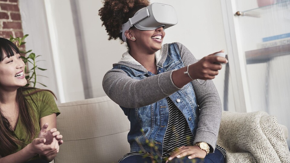 Die Oculus Go bietet unkomplizierten VR-Spaß, eignet sich aber eher für 360-Grad-Filme als für Spiele.