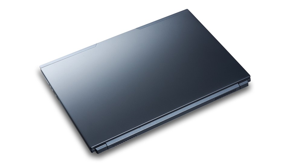 Mit nur 2,74 Zentimetern Bauhöhe ist das One GameStar-Notebook 17 für ein Gaming-Notebook mit 17-Zoll-Display sehr flach.