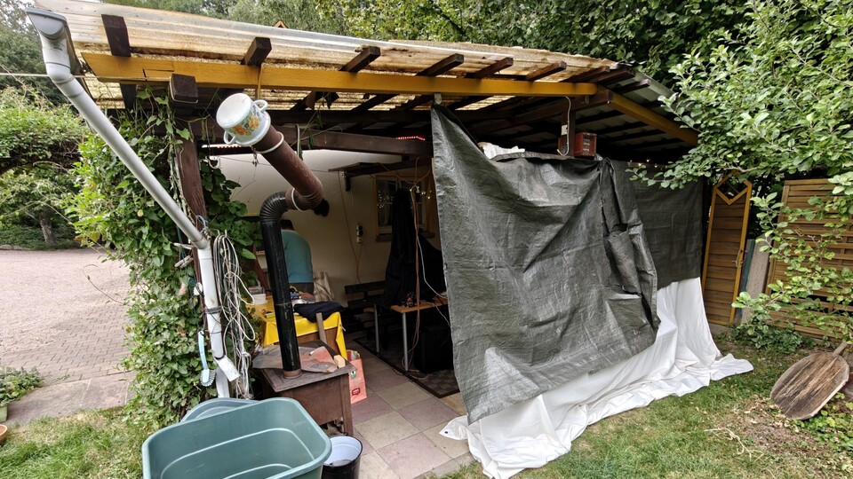 In diesem Unterstand findet jedes Jahr die Outdoor-LAN-Party statt. (Bildquelle: privat)