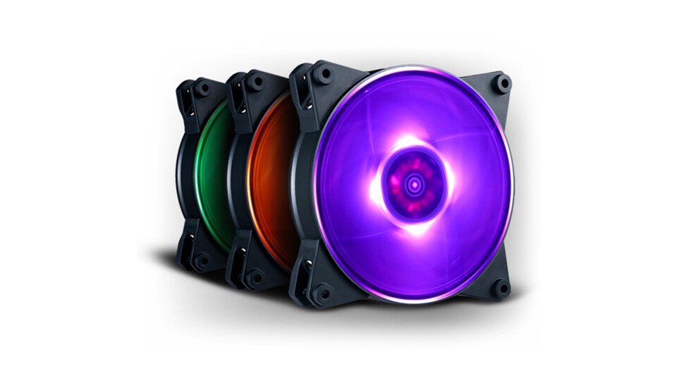 Die CoolerMaster MasterFan Pro RGB-Lüfter illuminieren Gaming-PCs und sorgen PWM-gesteuert für eine starke und dabei stets flüsterleise Kühlung.