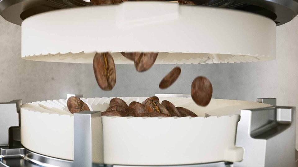 Weniger Krach beim Kaffeekochen: Dank SilentBrew und Keramikmahlwerk arbeitet der Philips LatteGo 2300 besonders leise und bietet euch überdies zwölf Mahlgrade zur Auswahl.
