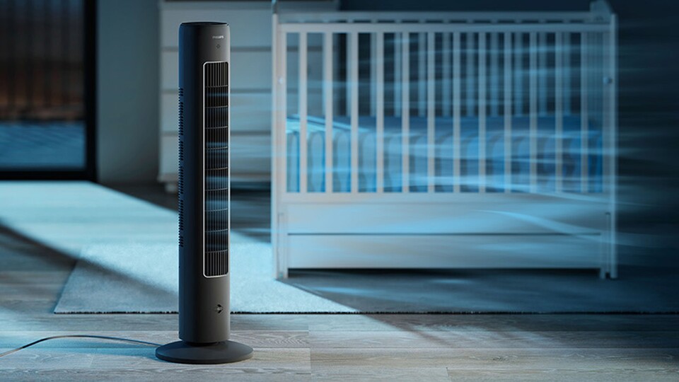 Der starke Turmventilator von Philips hat sogar einen Aroma-Diffuser-Zusatz und einen extra leisen Schlafmodus!