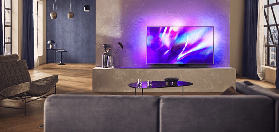 Philips schafft mit Ambilights als auch Philips Hue zauberhafte Lichtkulissen für daheim.