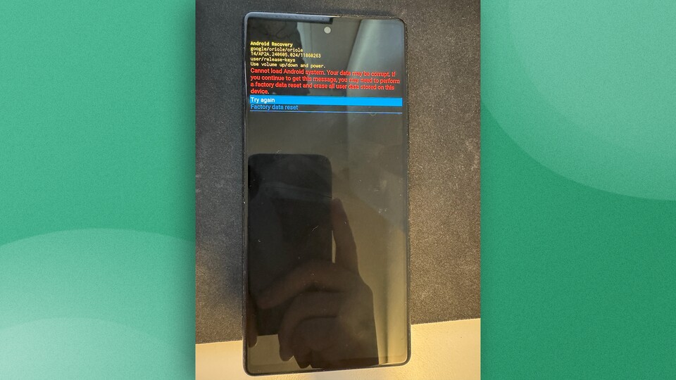 This error message appears on the phones, saying that the data may be corrupted and the Android operating system could not be loaded. Resetting again does not seem to help. (Image: sadge pixel via support.google.com)