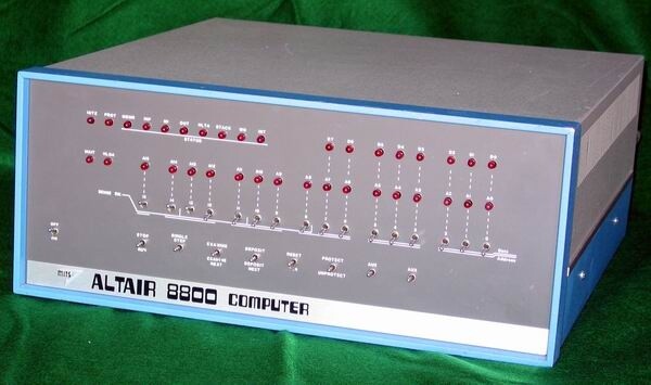 MITS Altair 8800 (1975)