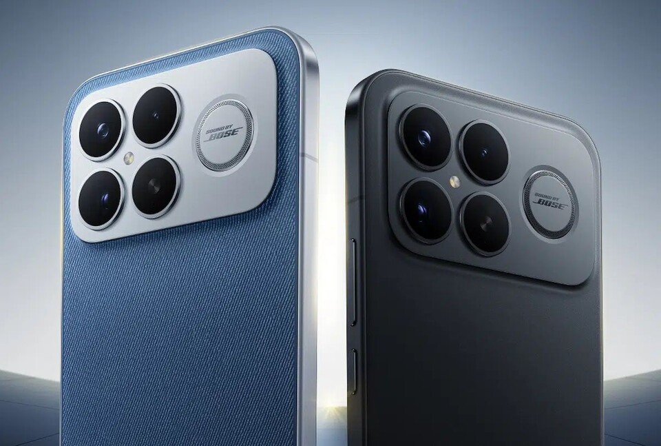 Bei Amazon bekommt ihr die rechts zu sehende schwarze Version des Poco F8 Ultra zeitnah, für die Denim-Optik müsst ihr länger warten.