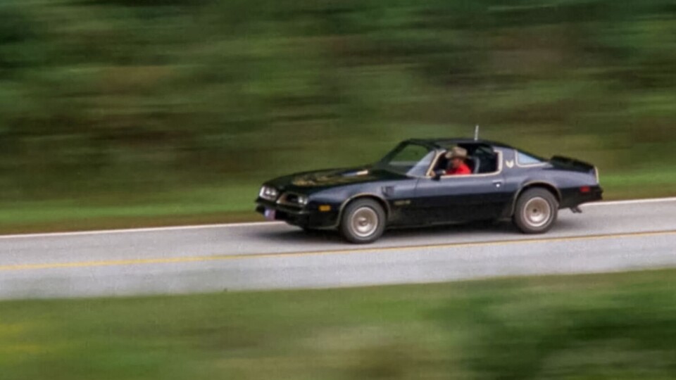 Der Pontiac Trans Am, der in »Ein ausgekochtes Schlitzohr« vorkommt. (Bildquelle: Xataka)