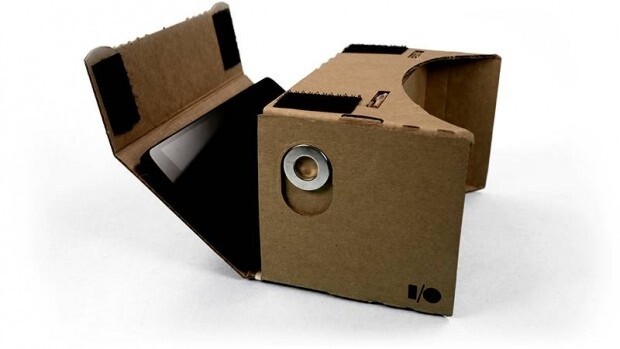 Project Cardboard nennt sich ein neues Virtual-Reality-Headset von Google. Es besteht weitestgehend aus Pappe und kann selbst zusammen gebastelt werden.