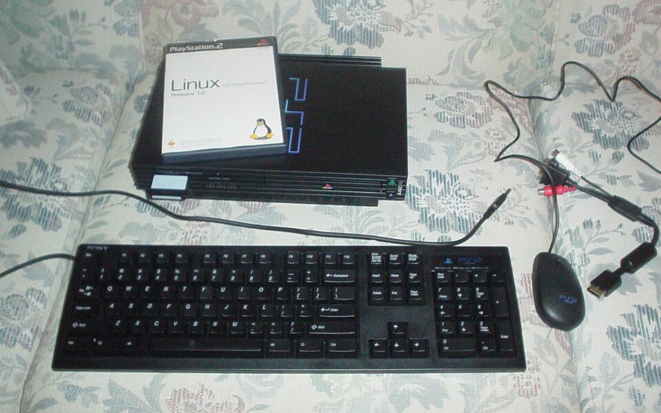 Das Linux-Kit für die PS2. (Bild: Wikipedia)