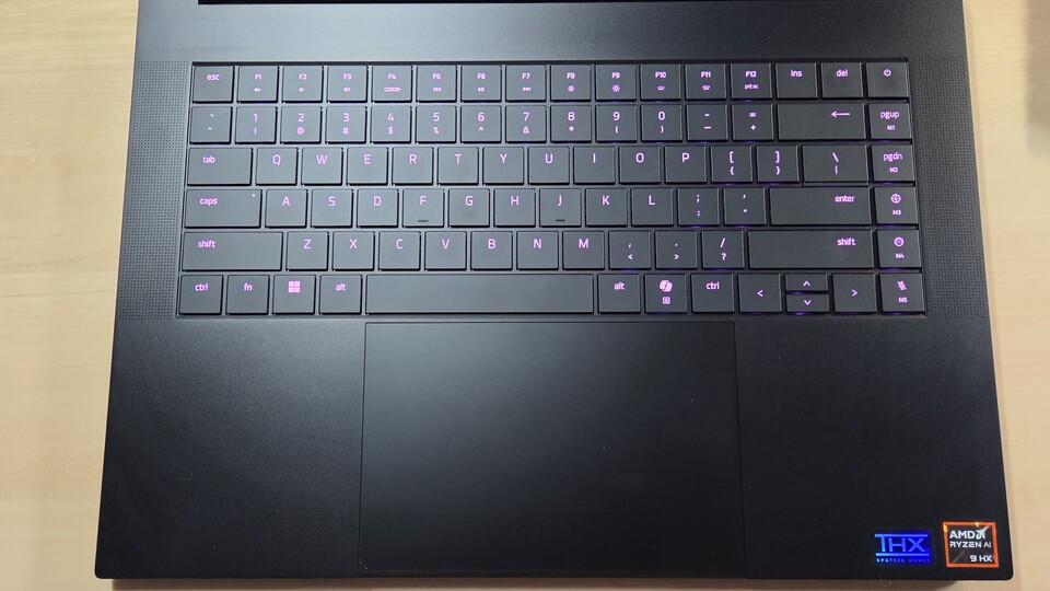 Die Qualität von Keyboard und Touchpad liegen deutlich über dem Durchschnitt.