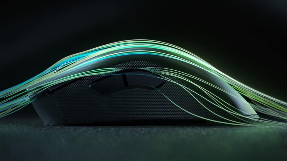 Würde auch im Windkanal eine astreine Figur abliefern: Die äußerst ergonomische Razer DeathAdder V2 Pro.