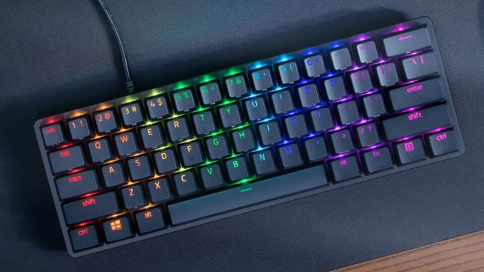 Dank Chroma-RGB-Beleuchtung wird die Razer Huntsman Mini zum optischen Highlight auf eurem Schreibtisch!