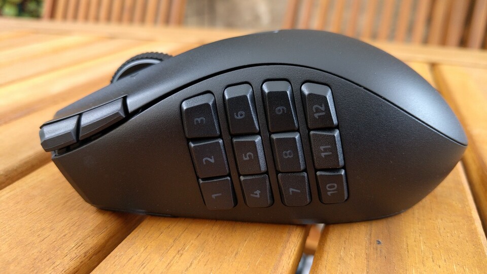 Das 12er-Pad ist nur eines von insgesamt drei Magnetseitenteilen. (Bildquelle: Nele WobkerGameStar Tech)