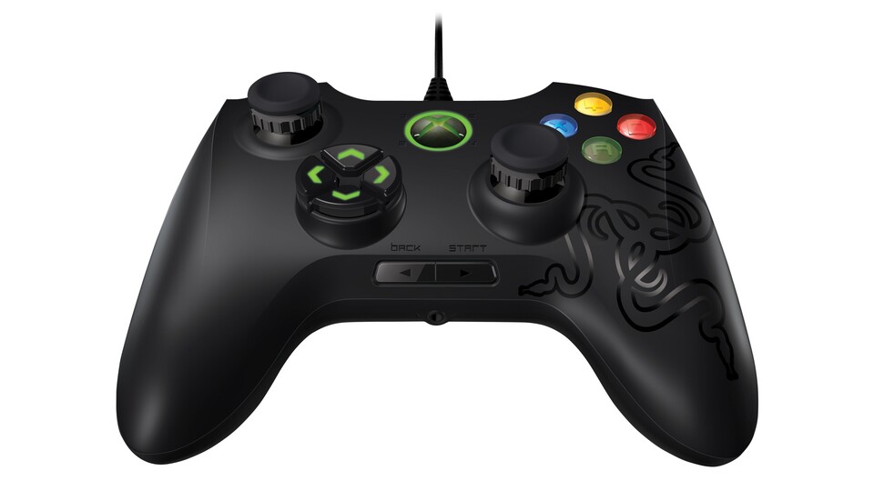 Das Razer Onza Tournament Edition ähnelt dem Microsoft Xbox 360 Controller auffallend stark.