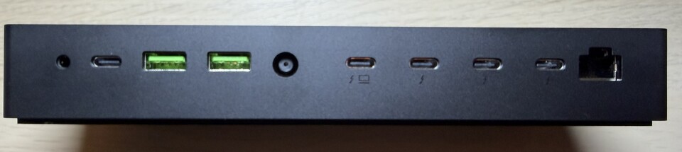 HDMI- oder DisplayPort-Anschlüsse sucht man vergeblich.