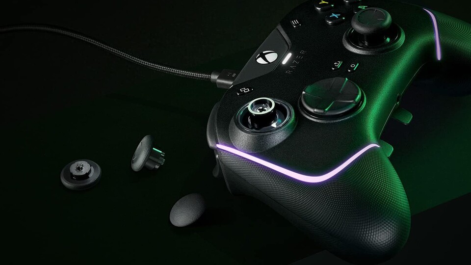 Maßgeschneidert für Action-Adventures wie Star Wars Jedi: Survivor oder Rollenspiel-Epen à la Elden Ring: Der Razer Wolverine V2 Chroma!