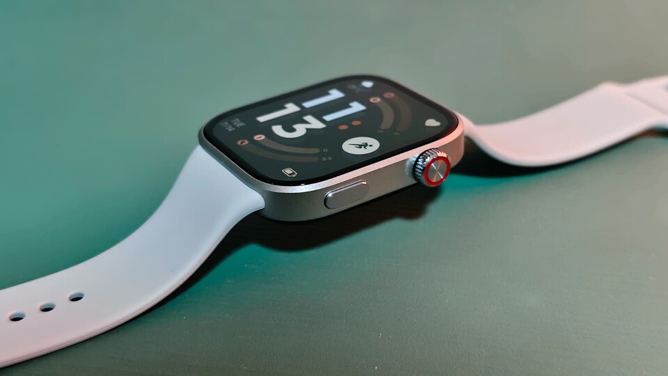 Die Xiaomi Redmi Watch 6 ist sowhl für Herren als auch für Damen geeignet. Das Armband könnt ihr ganz einfach austauschen, falls ihr mal Abwechslung haben wollt.