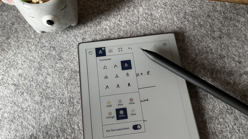 Die Benutzeroberfläche ist intuitiv und lässt sich anpassen – die Werkzeugleiste könnt ihr an jede Bildschirmseite packen.