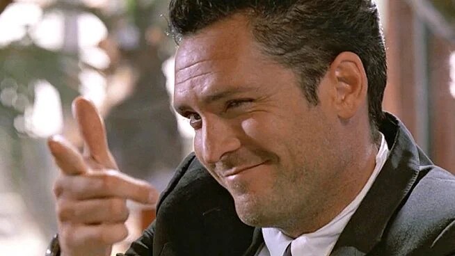 In Reservoir Dogs spielte Michael Madsen Vic Vega und damit Vincent Vegas (John Travolta) Bruder aus Pulp Fiction. Bildquelle: Miramax