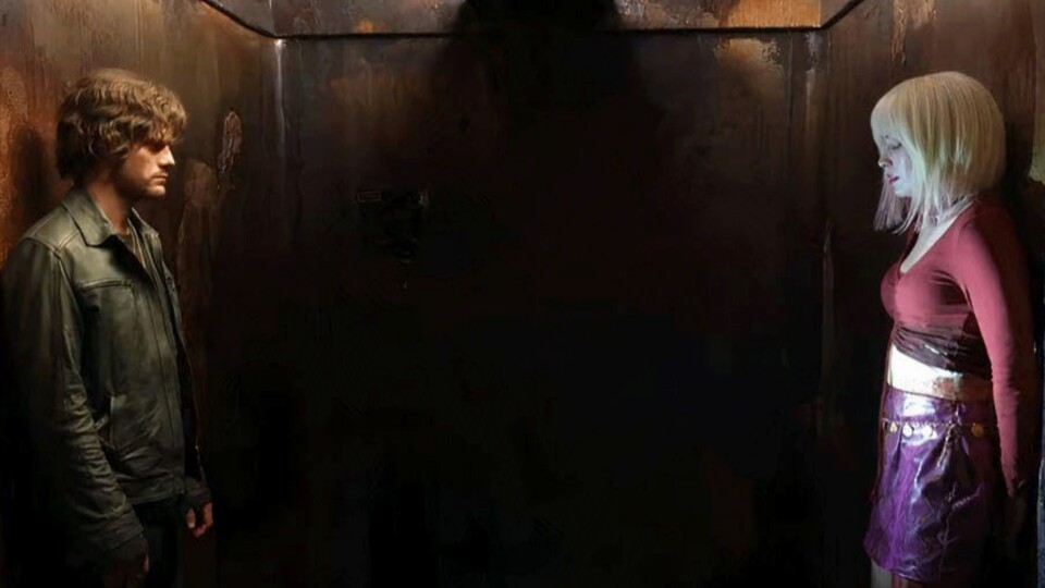 Das Zusammenspiel von Maria und James ist sehr merkwürdig. Ihre Beziehung hat keine Zeit und keinen Raum, um sich zu entfalten. (Bildquelle: Davis Films)