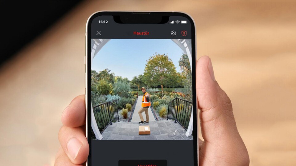 Mit der Videoklingel könnt ihr überall via Smartphone sehen, wer vor eurer Tür steht.