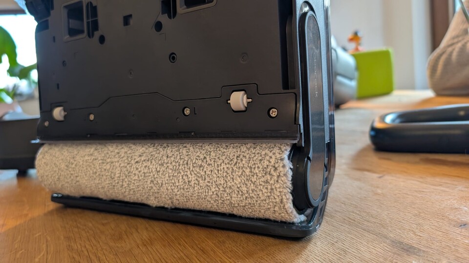 Wischwalze, heißes Wasser und sogar Dampf: Der Roborock F25 Ultra ist ein Wischsauger, der wirklich jeden Schmutz wegbekommt.