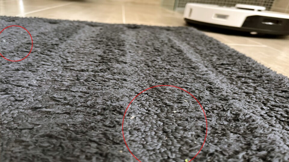 Mit hochflorigen Teppichen hat wie fast jeder Saugroboter auch der S7 Pro Ultra seine Probleme.