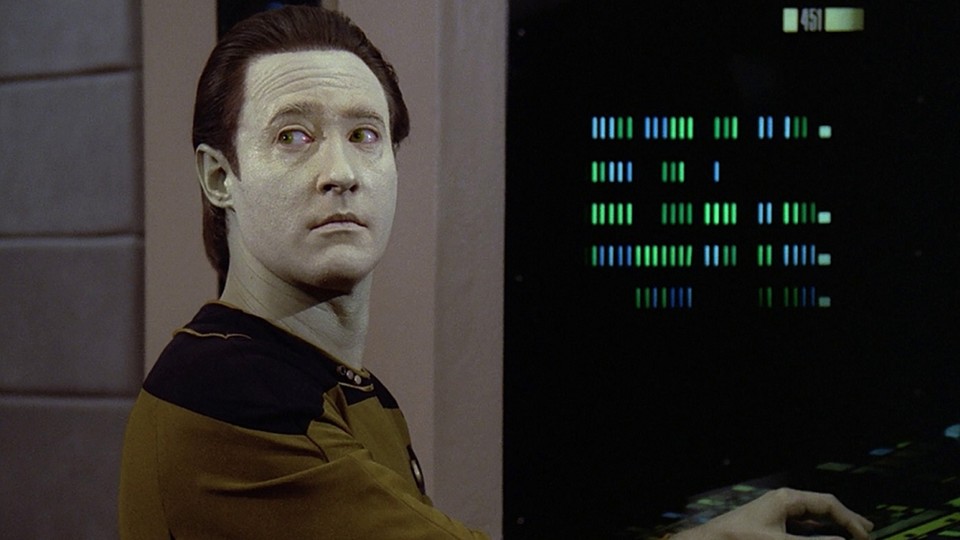 Commander Data aus Star Trek verfügt zumindest über die richtige Make-Up-Grundierung für eine Black-Metal-Roboter-Band...