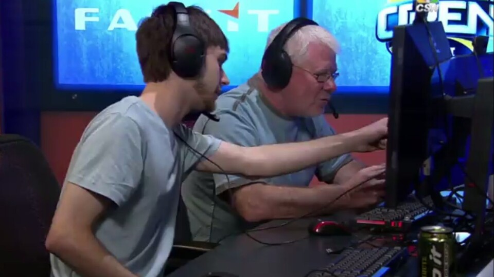 &quot;Das da ist der Ball, Papa.&quot;, Josh Russo erklärt seinem Vater Rocket League.