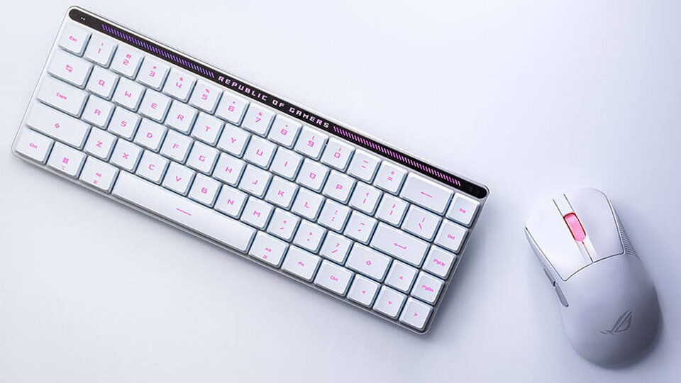 Die Beleuchtung beider Geräte lässt sich aufeinander abstimmen, um eurem Setup den letzten Schliff zu geben.