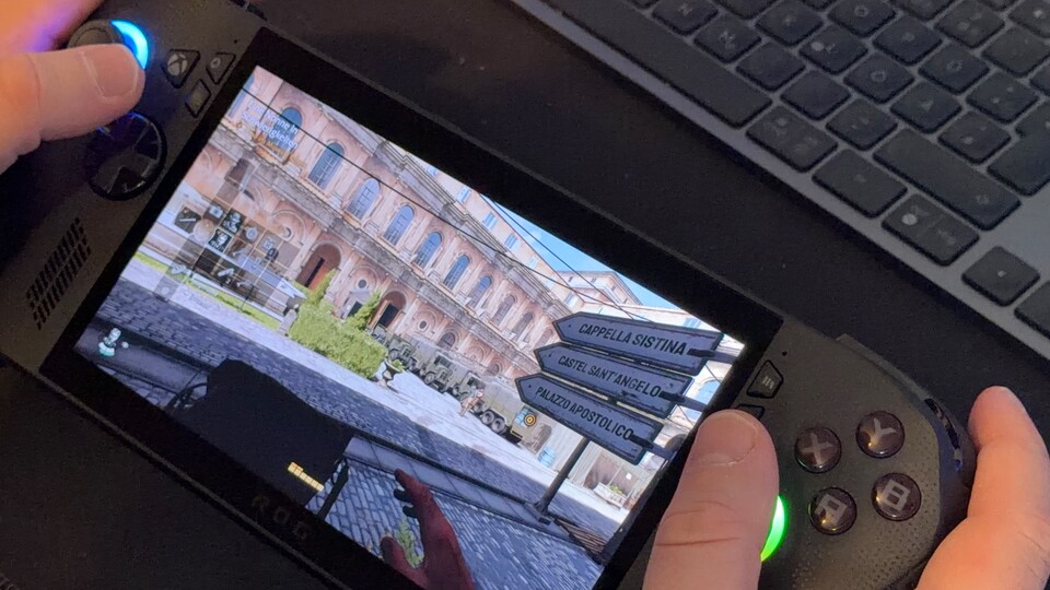 Der Handheld liegt wirklich sehr gut in den Händen und fühlt sich super an.