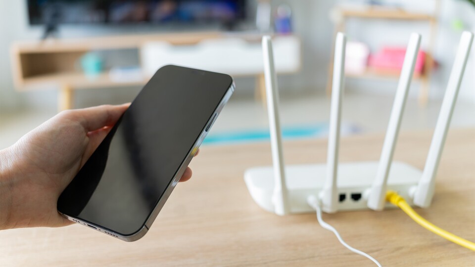 In den meisten Tarifen könnt ihr einen Router dazumieten, solltet ihr keinen eigenen haben. Bildquelle: Adobe Stock.