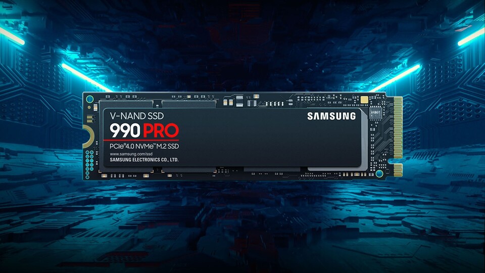 Die 990 PRO von Samsung entspricht dem gängigen M.2 2280-Formfaktor und passt auf fast jedes Mainboard.